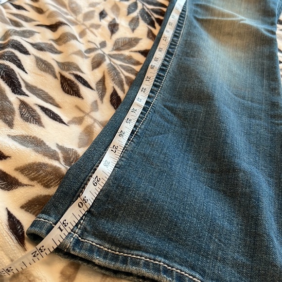 Miss Me Jeans - Picture 11 of 12